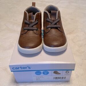 Carters - slip on boots - toddler size 6